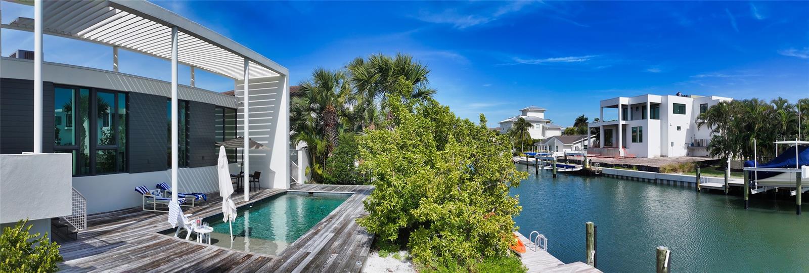 COUNTRY CLUB SHORES - Residential