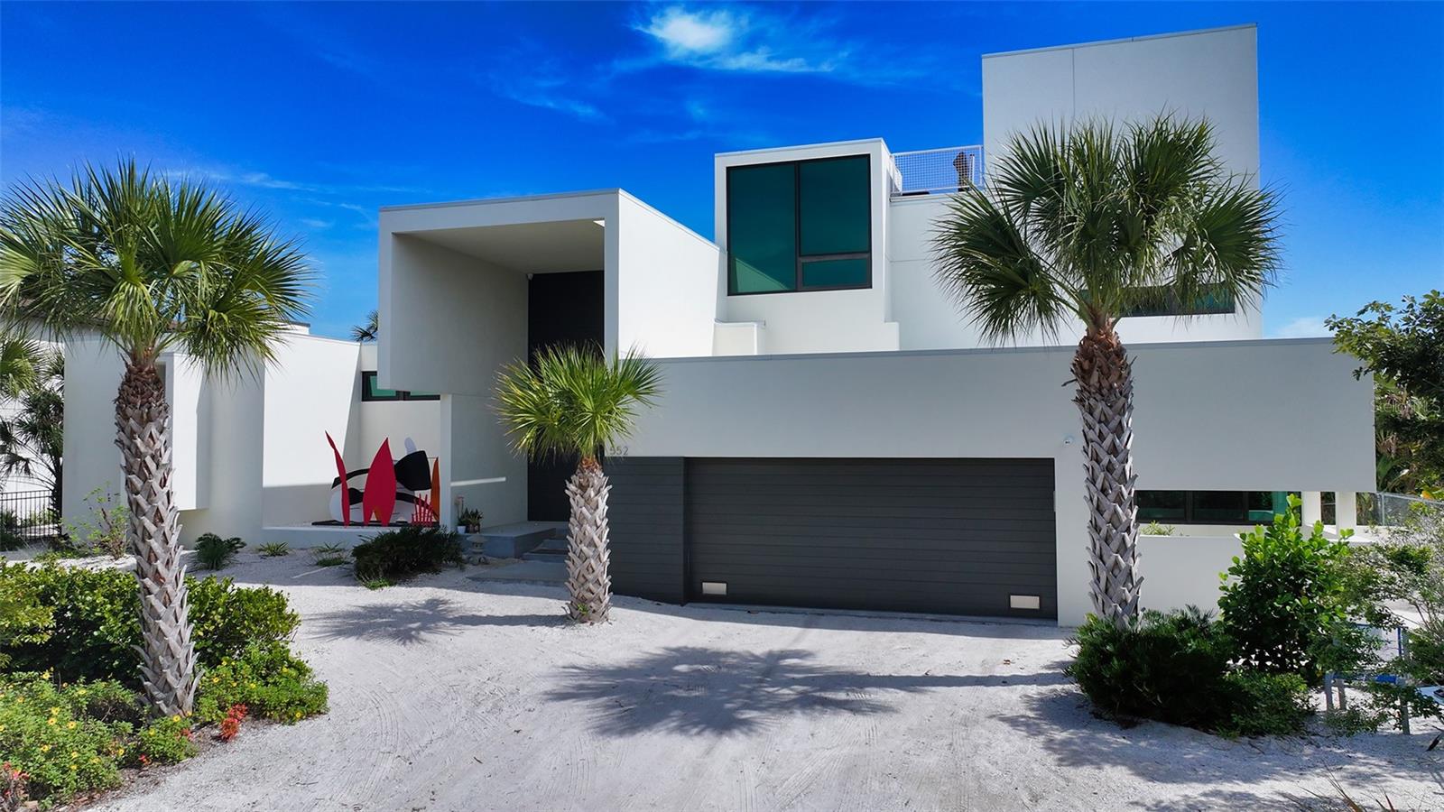 COUNTRY CLUB SHORES - Residential