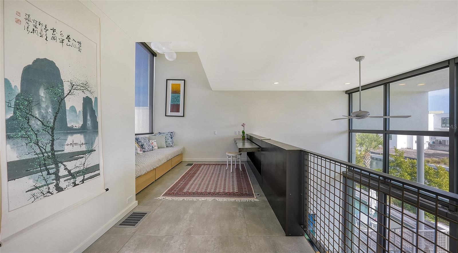 COUNTRY CLUB SHORES - Residential