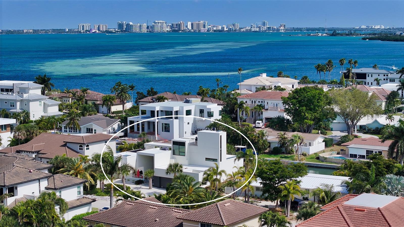 COUNTRY CLUB SHORES - Residential