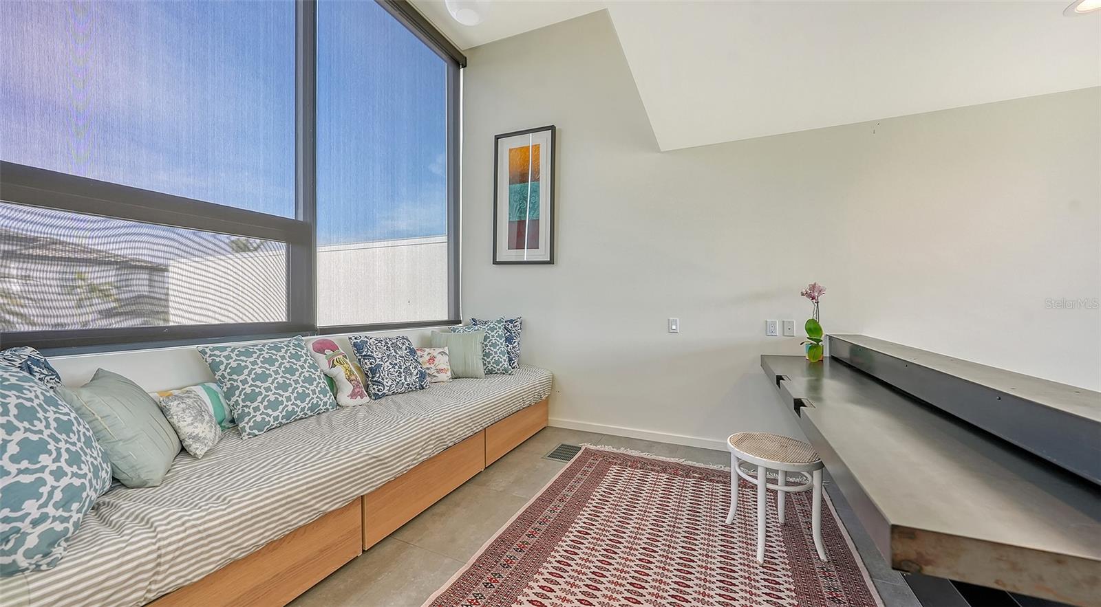 COUNTRY CLUB SHORES - Residential