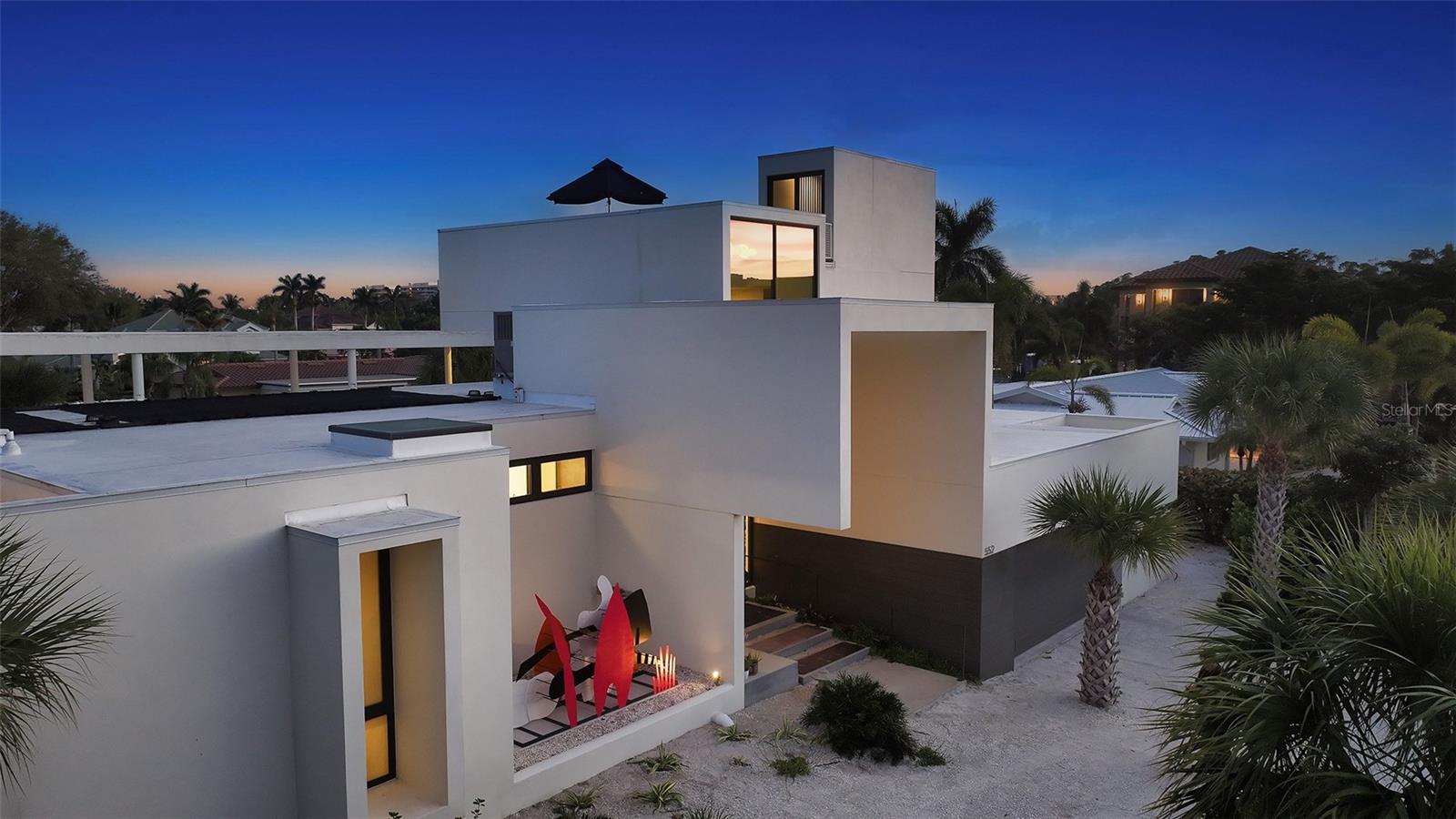 COUNTRY CLUB SHORES - Residential