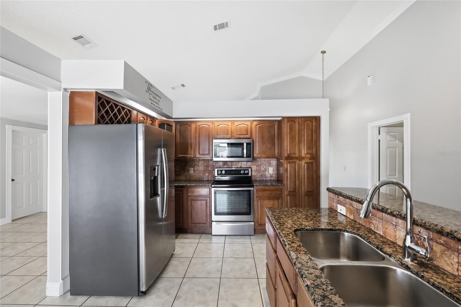 BUENAVENTURA LAKES UNIT 05 - Residential