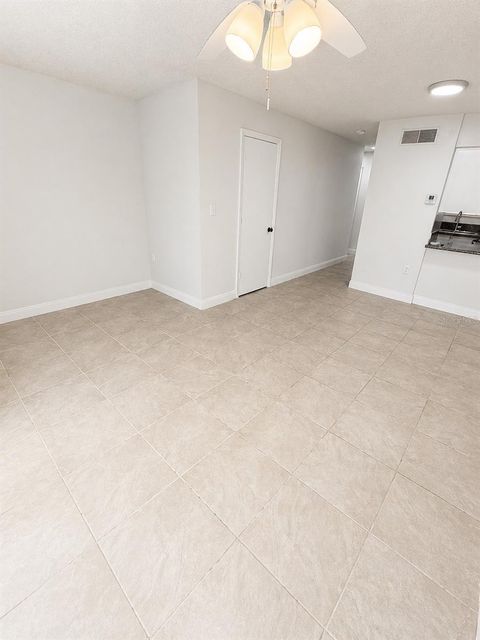 Tiny photo for 1181 Bentley Road #4, Leesburg, FL 34748 (MLS # OM724506)