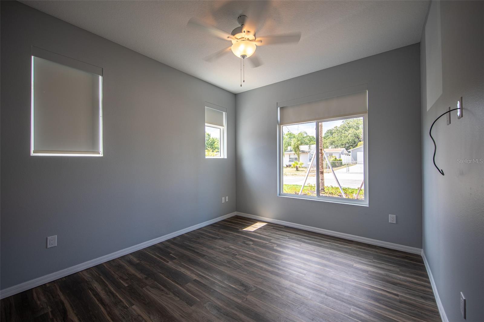 SUNSET PARK - Residential Income