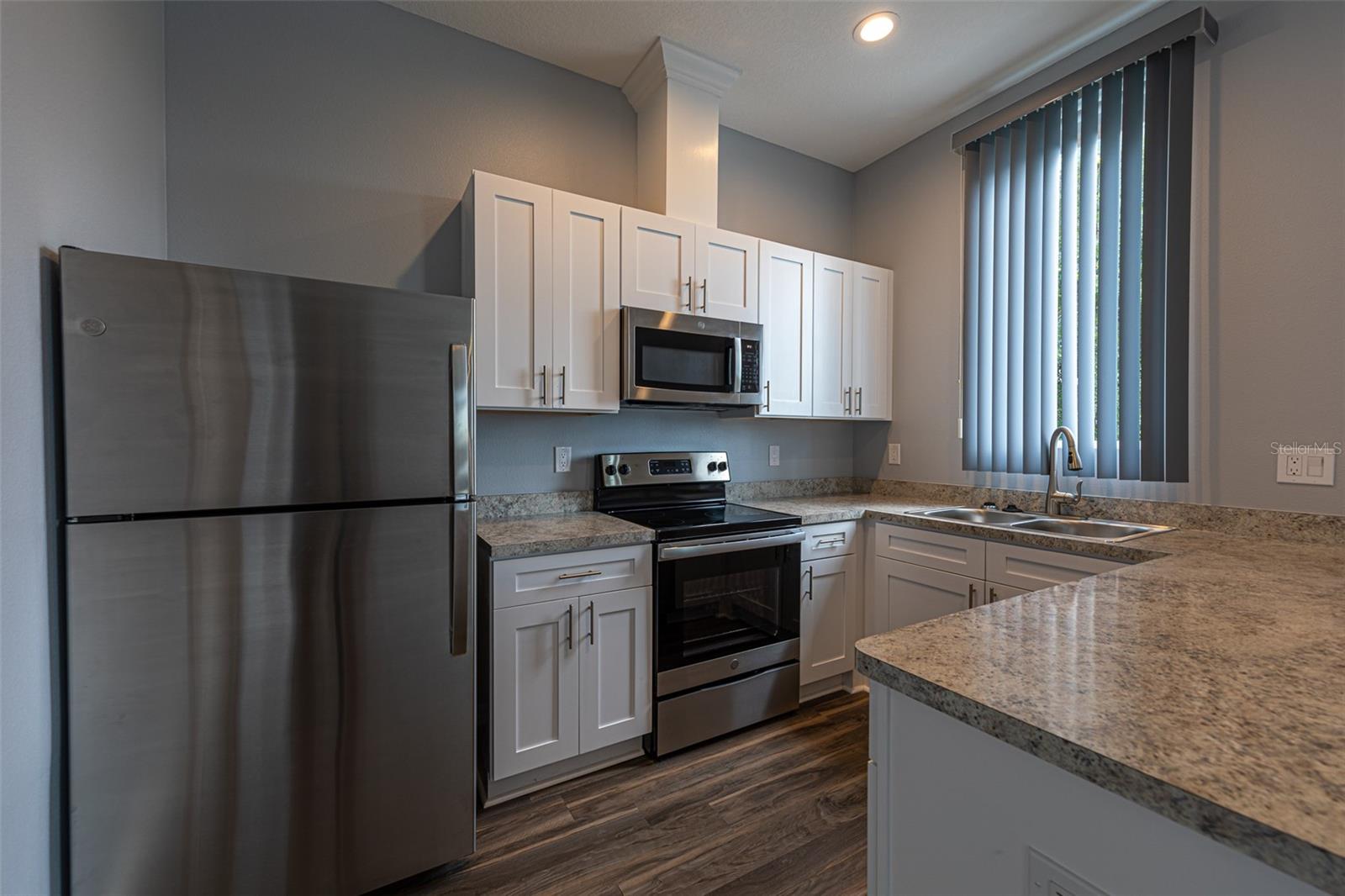 SUNSET PARK - Residential Income