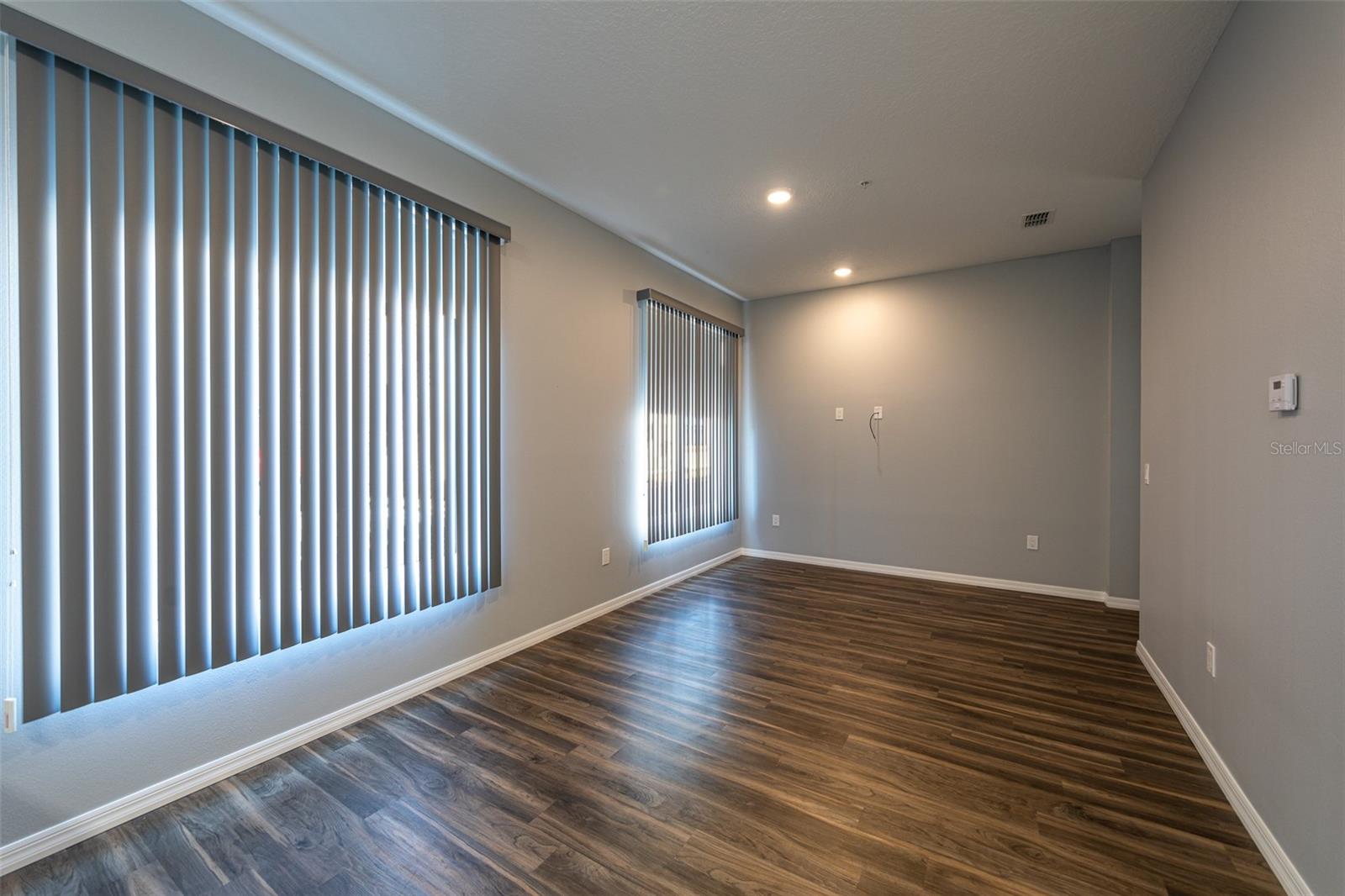 SUNSET PARK - Residential Income