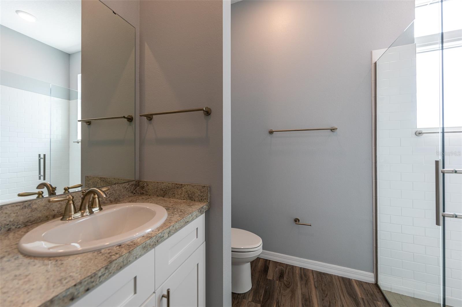 SUNSET PARK - Residential Income