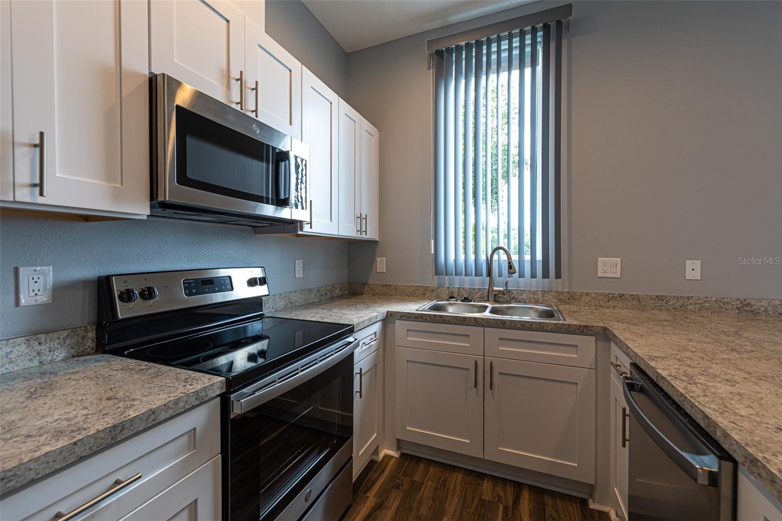 SUNSET PARK - Residential Income