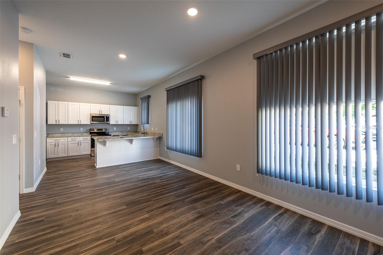 SUNSET PARK - Residential Income