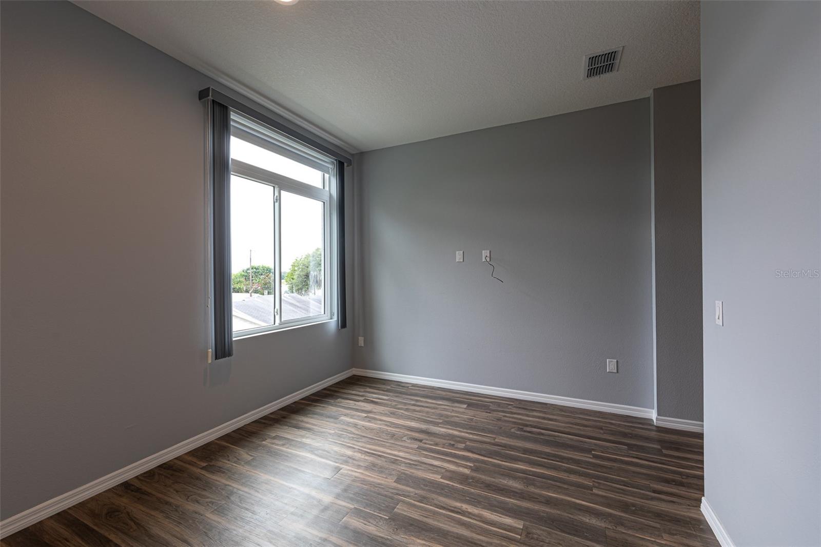 SUNSET PARK - Residential Income