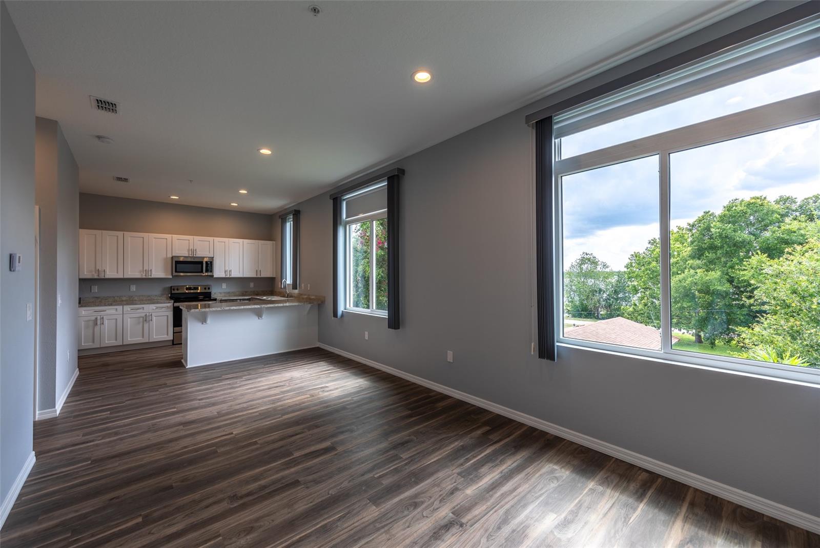 SUNSET PARK - Residential Income