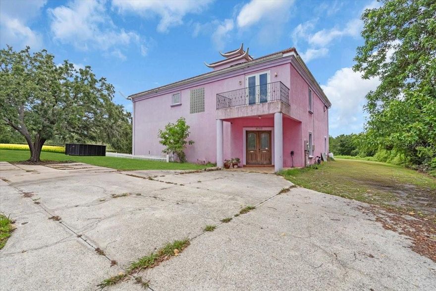 One-of-a-kind opportunity in Bradenton! This spacious and versatile residence offers 4 true bedrooms plus a 5th room (without a closet), along with two additional bonus rooms perfect for a home office, media room, playroom, or gym.

This home features a rare detached 4-car garage with a bonus room on top, energy-efficient solar panels, and dual septic systems.

The open and flexible layout provides ample space for entertaining and everyday living, making it ideal for large families, multigenerational living, or those needing room to spread out.  This home is ready for the next owner to provide their touches to make this truly grand estate.

Don’t miss this exceptional home that truly stands out in today’s market. Schedule your private showing today! This home is being sold As/Is.