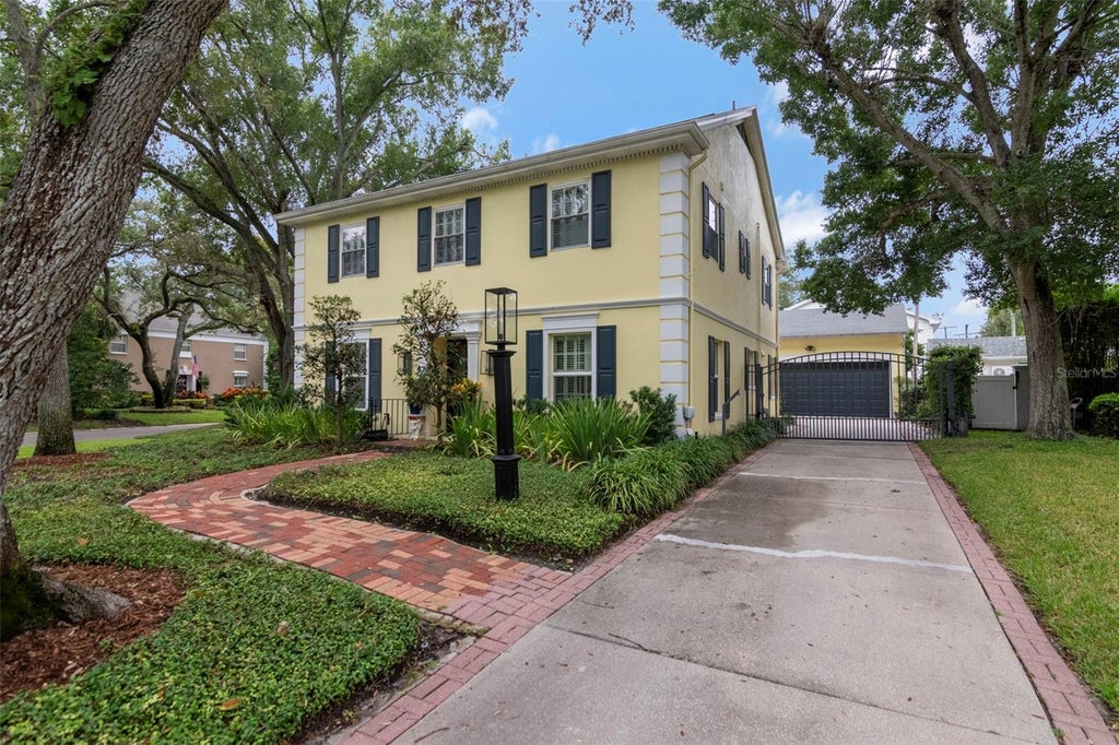 Photo of 1231 S Roxmere Road, Tampa, FL 33629 (MLS # TB8553975)