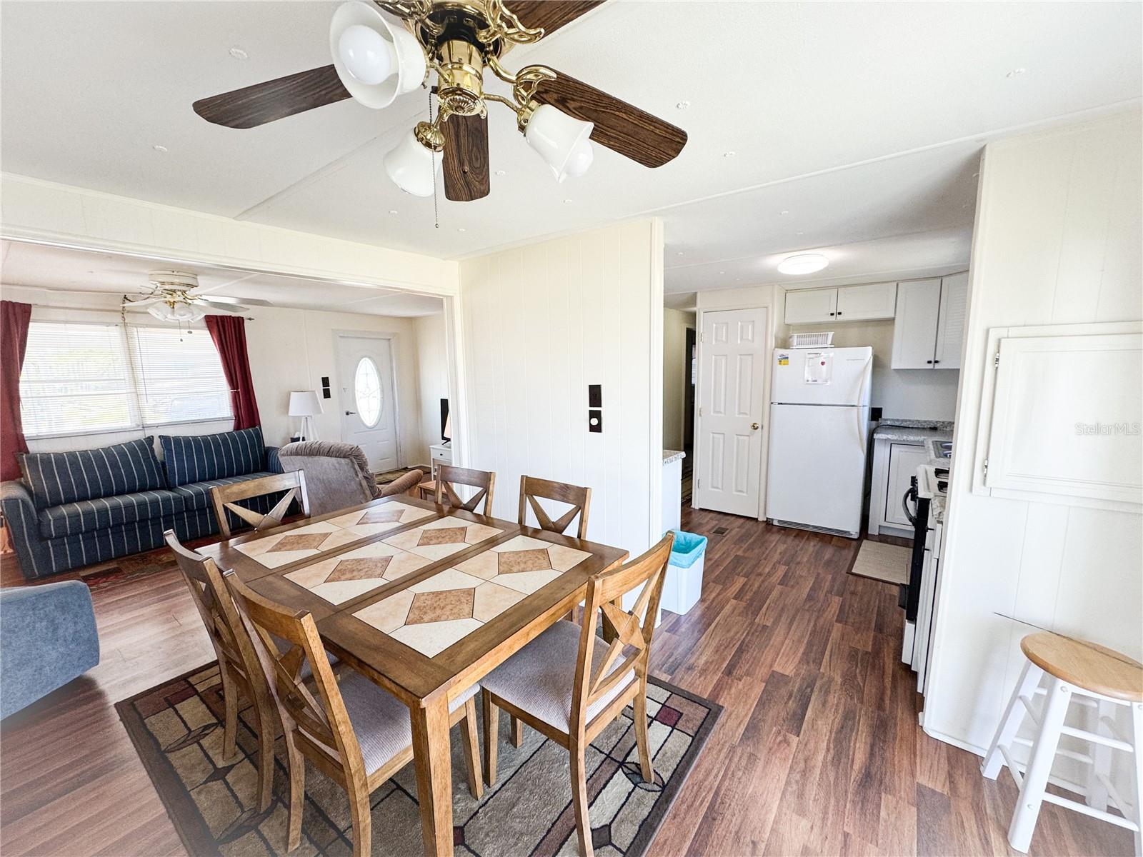 HOLIDAY PARK - Residential