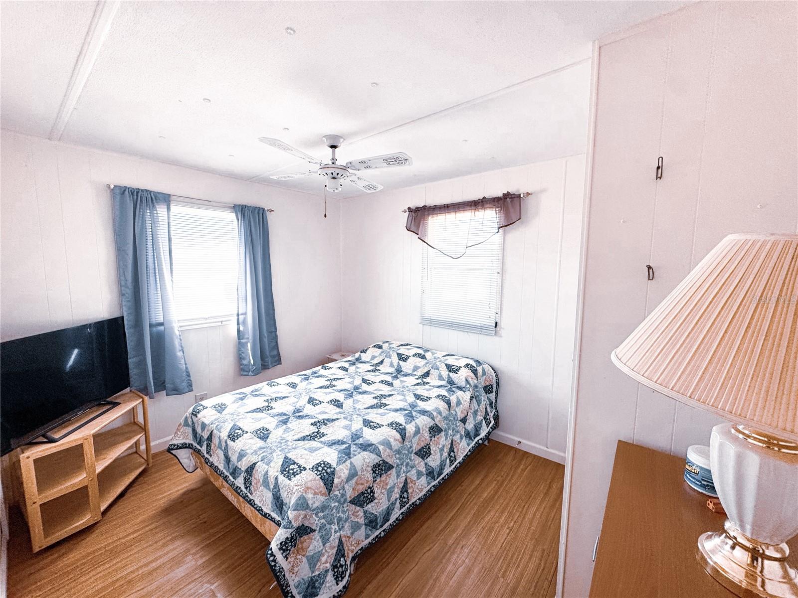 HOLIDAY PARK - Residential