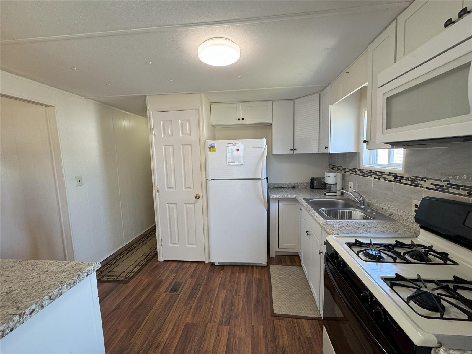 HOLIDAY PARK - Residential