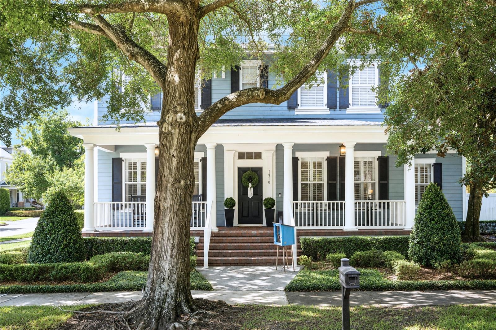 1910 ROBIN ROAD
