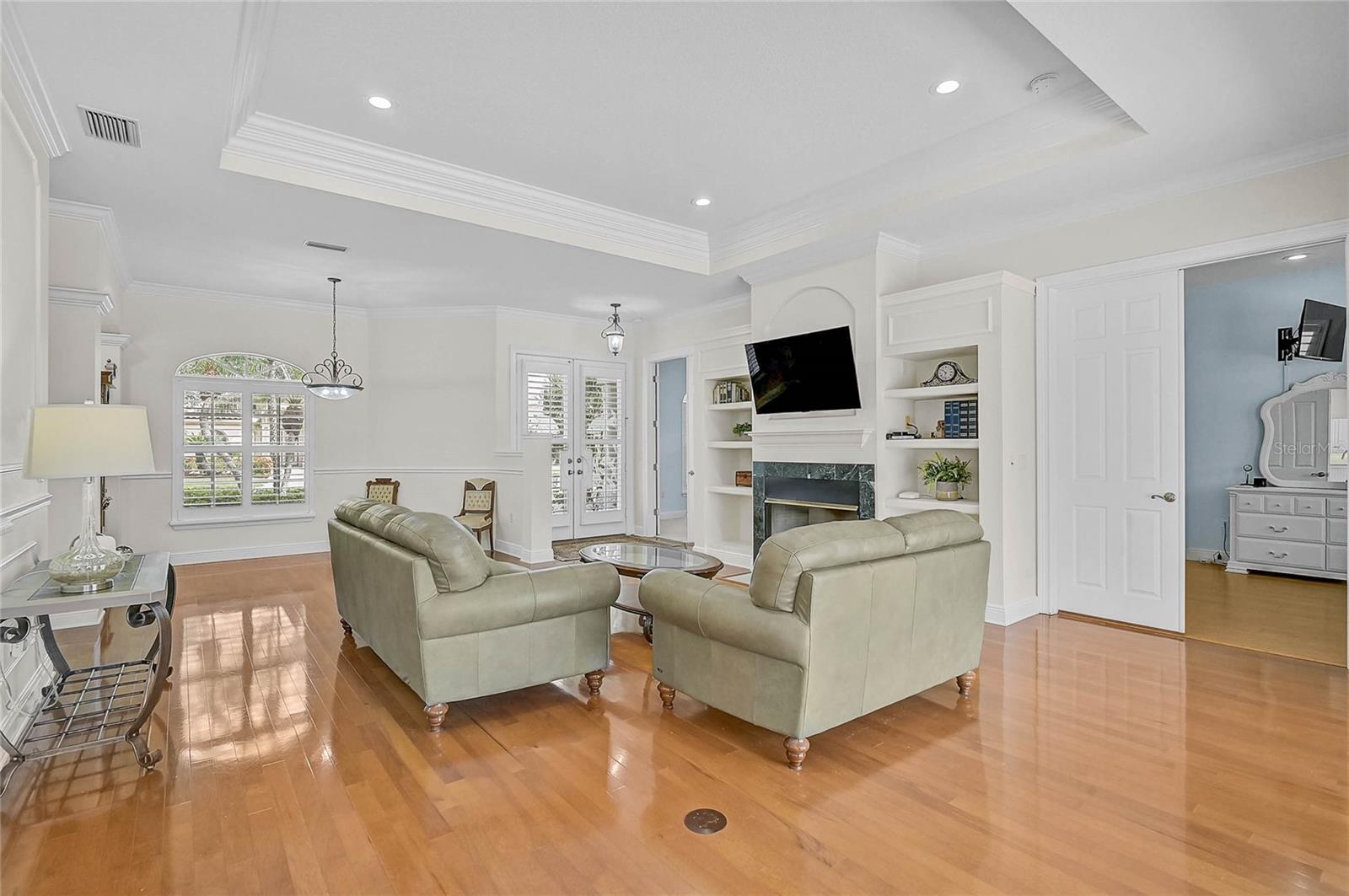 4306 CORSO VENETIA BOULEVARD