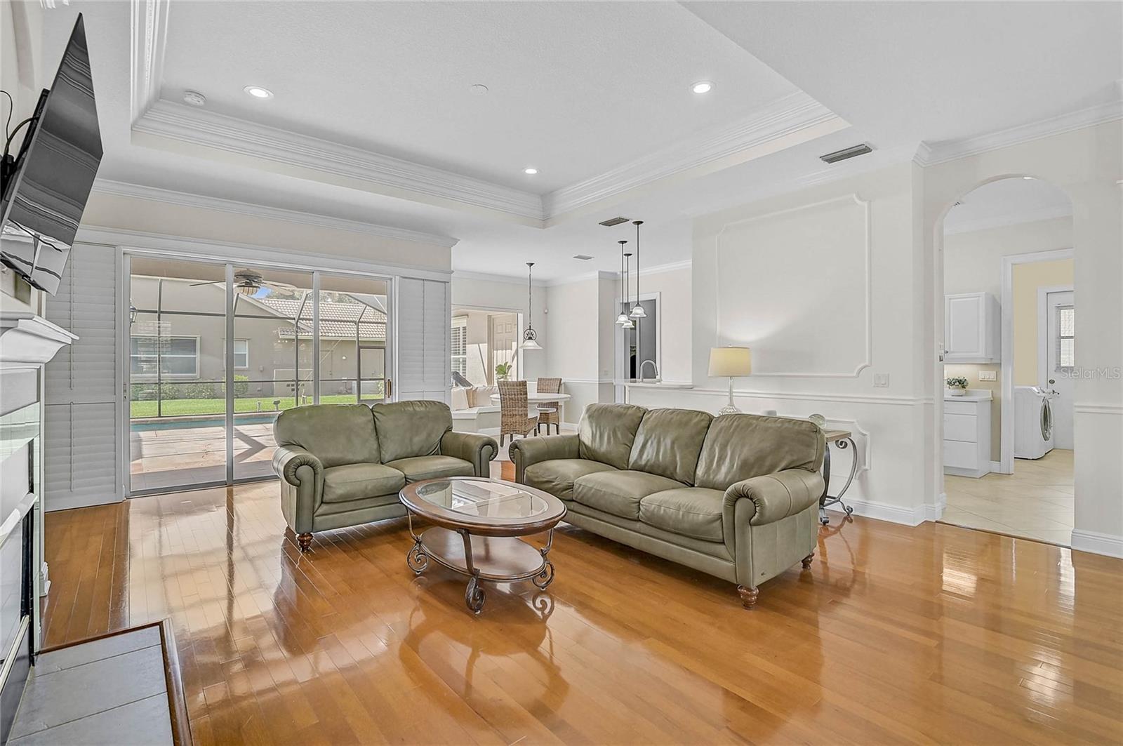 4306 CORSO VENETIA BOULEVARD