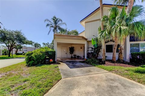 Photo of 2600 Forest Run Court, Clearwater, FL 33761 (MLS # TB8380248) Photo of 2600 Forest Run Court, Clearwater, FL 33761 (MLS # TB8380248)