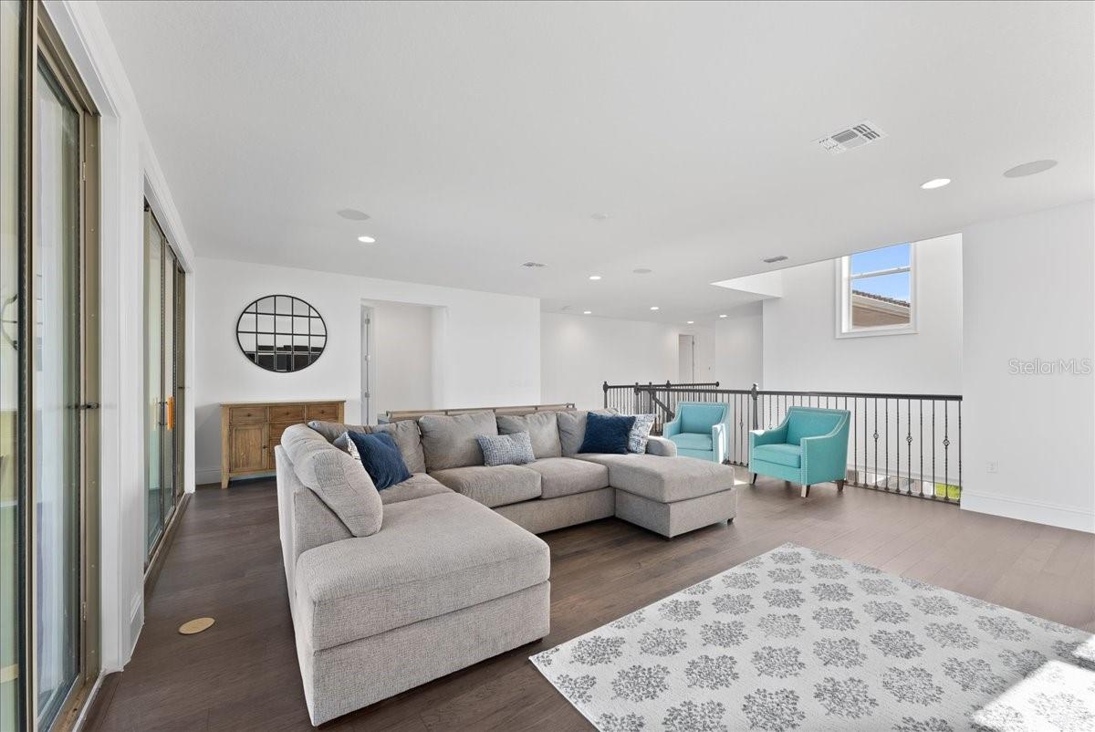 AVALON COVE - Residential