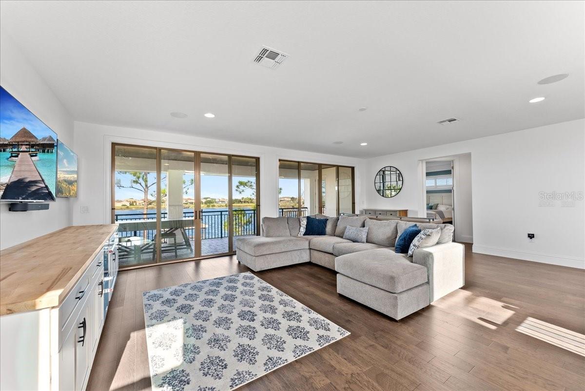 AVALON COVE - Residential