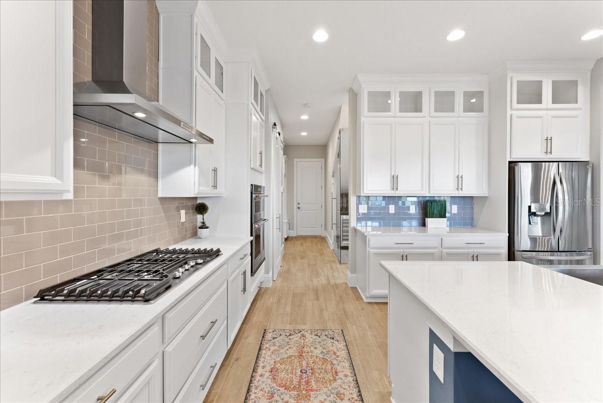 AVALON COVE - Residential