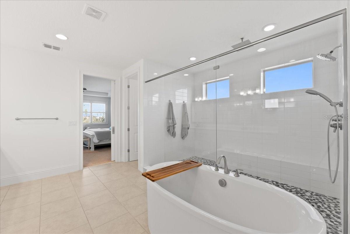 AVALON COVE - Residential