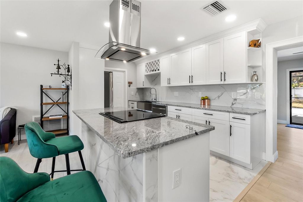 Photo of 11245 69th Avenue, Seminole, FL 33772 (MLS # A4682343)