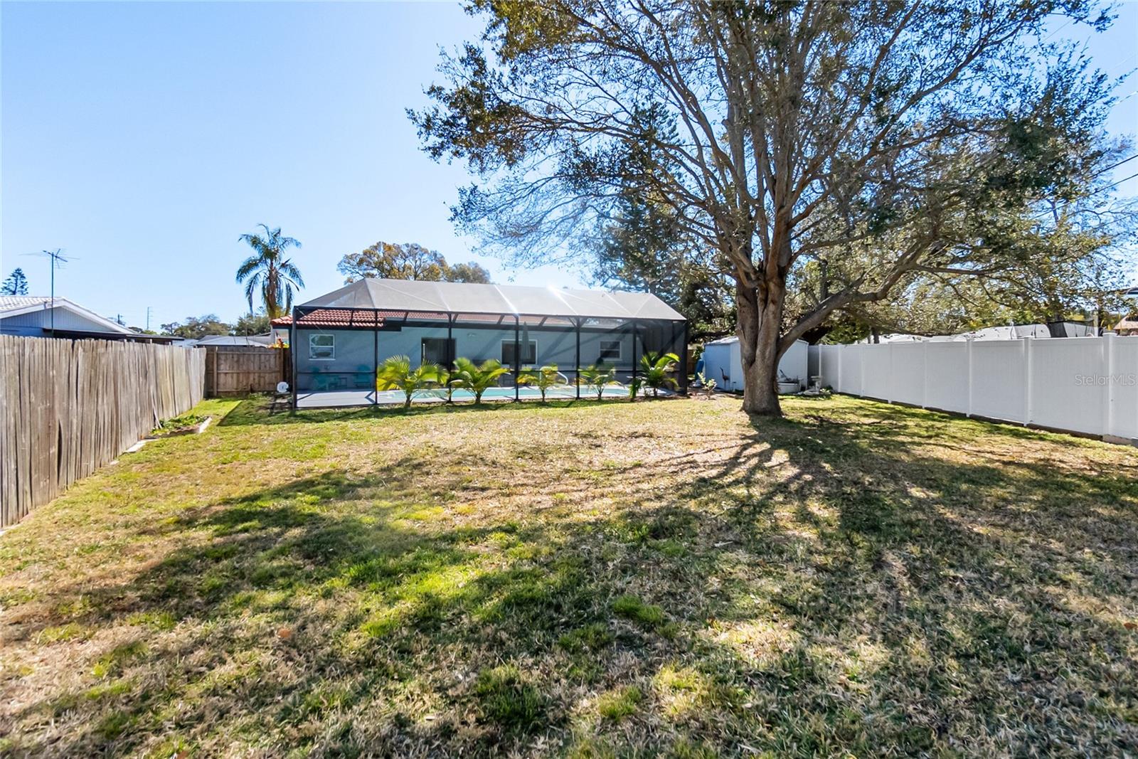 RIDGEWOOD LAKES - Residential