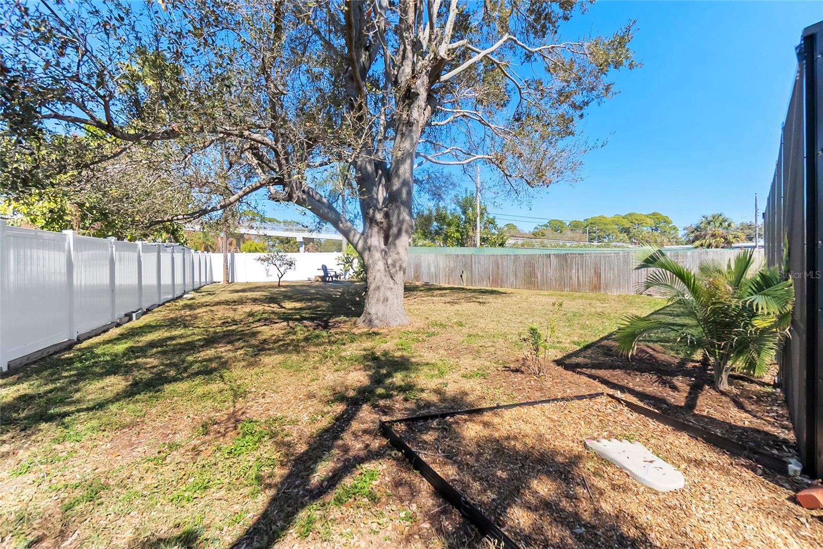 RIDGEWOOD LAKES - Residential