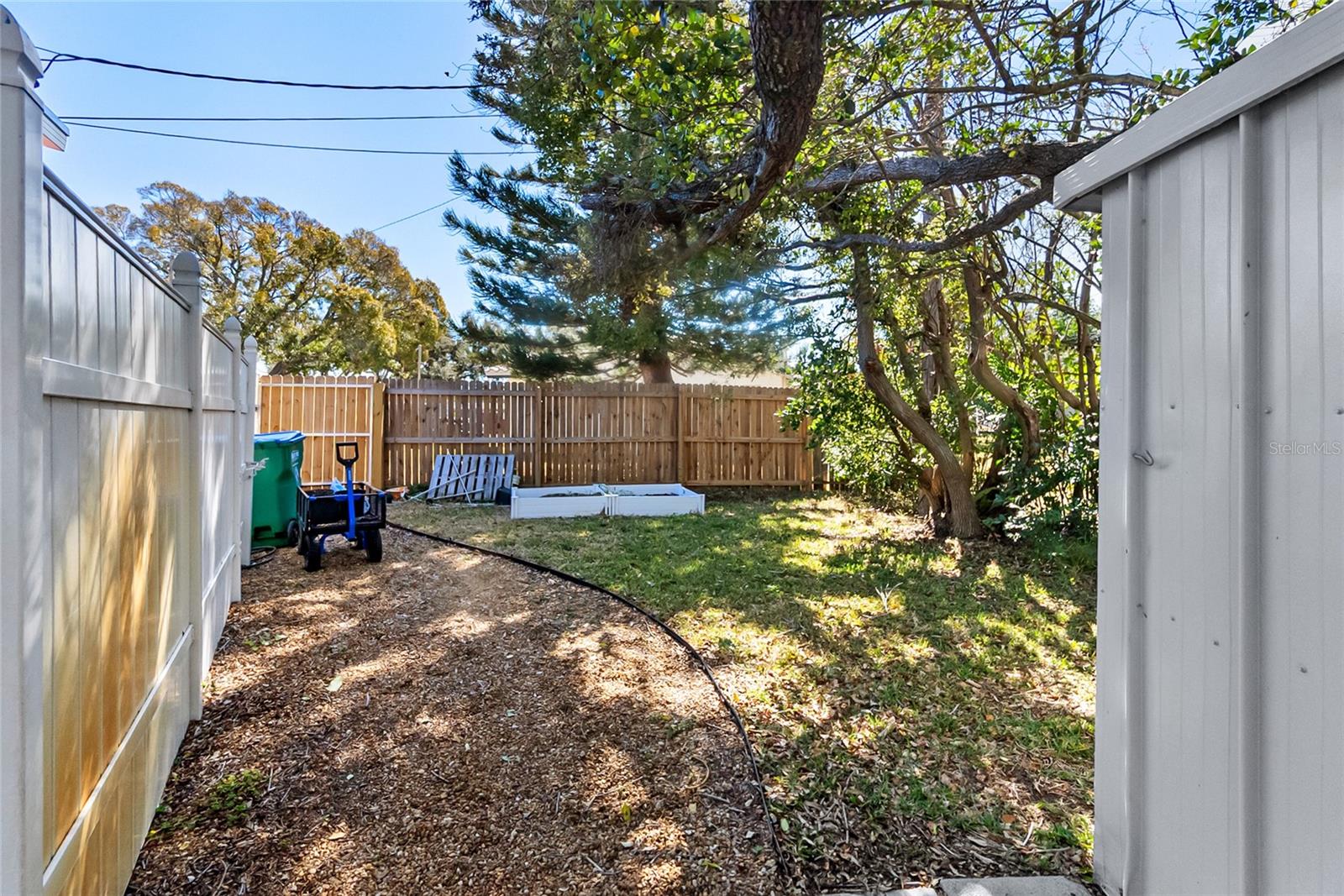 RIDGEWOOD LAKES - Residential