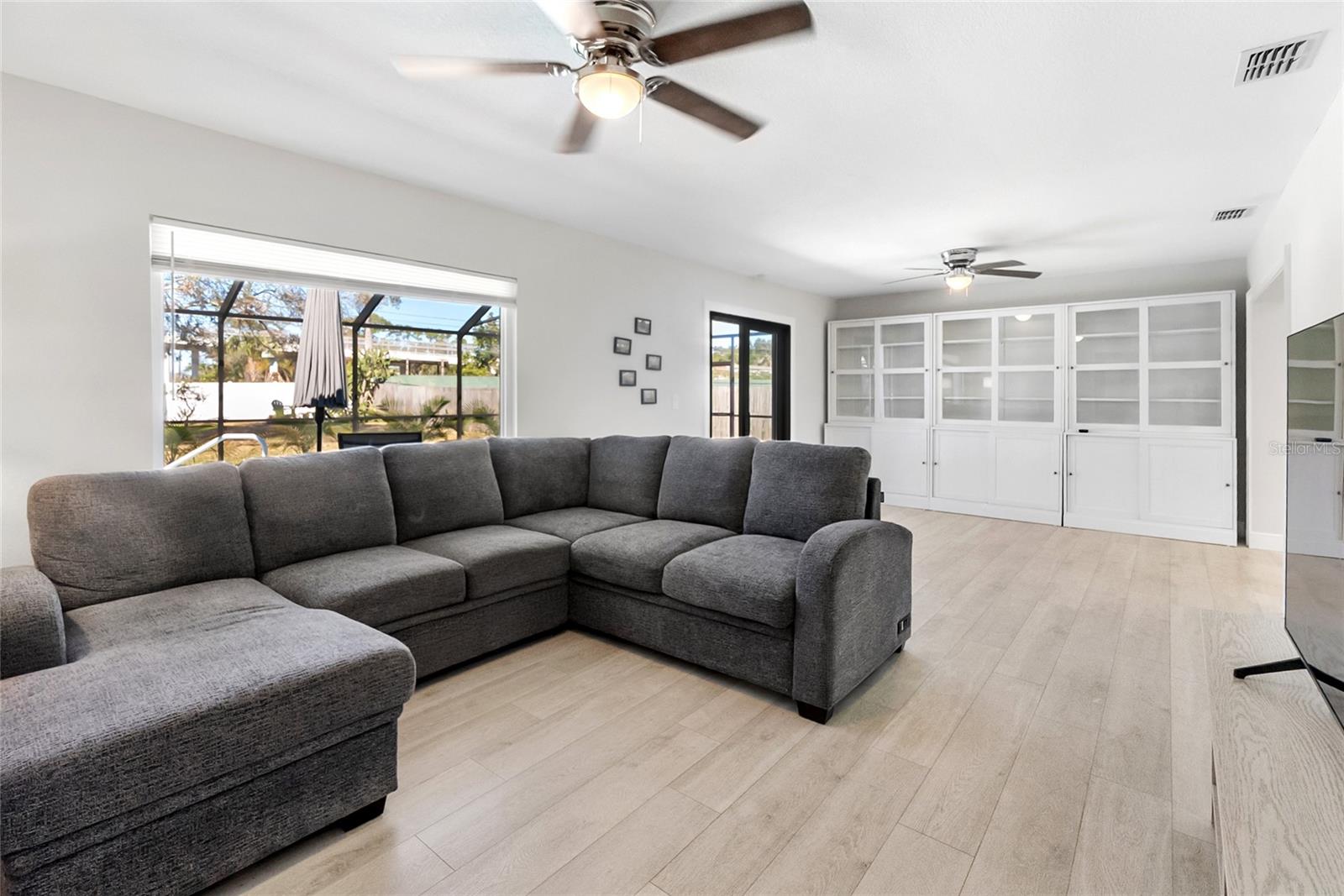 RIDGEWOOD LAKES - Residential