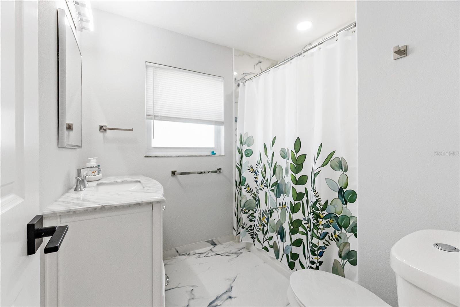 RIDGEWOOD LAKES - Residential