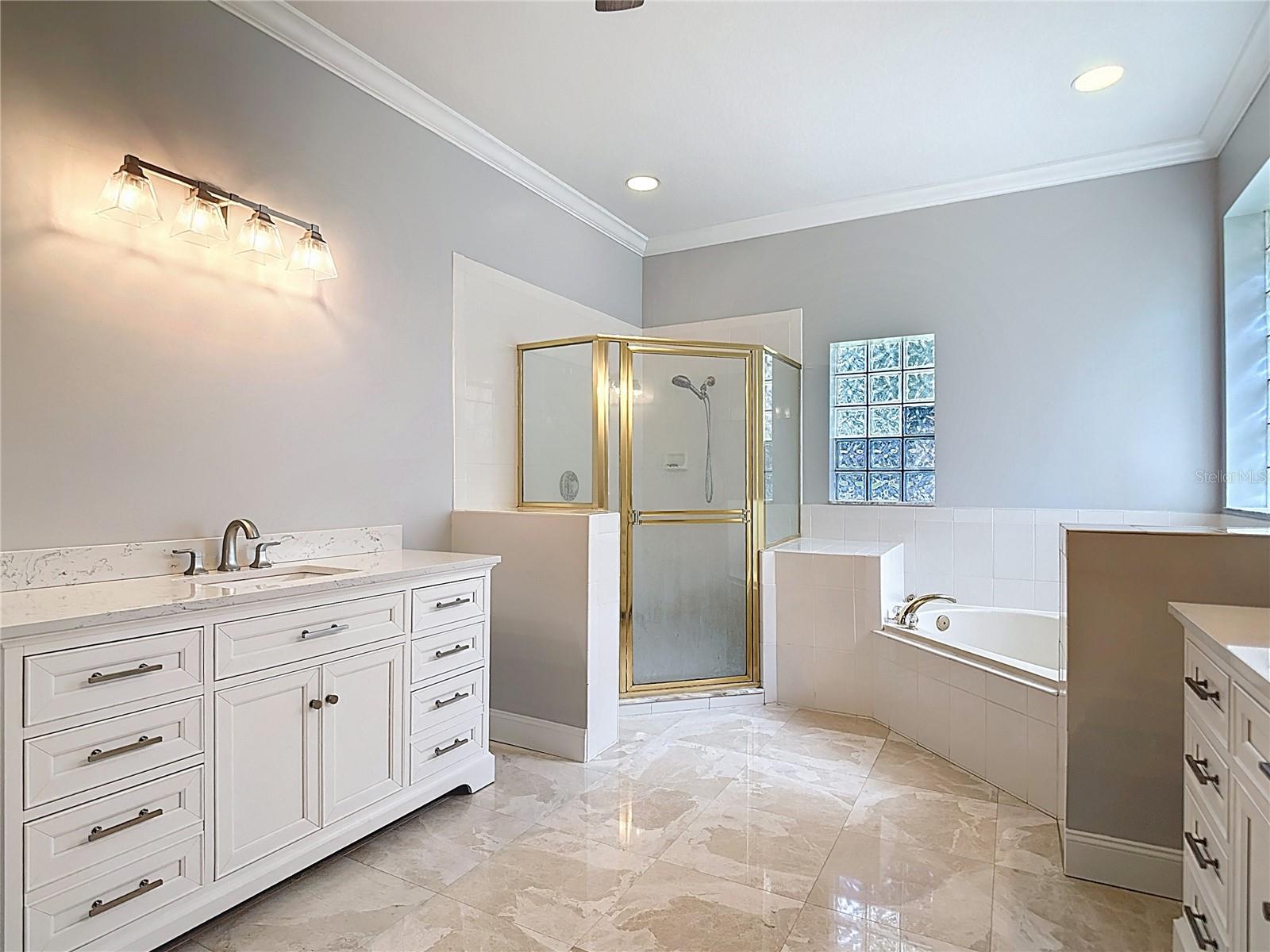 HUNTERS STAND AT CARILLON - Residential