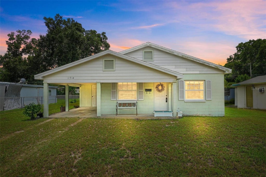 Photo of 2514 Drake Drive, Orlando, FL 32810 (MLS # O6428891)
