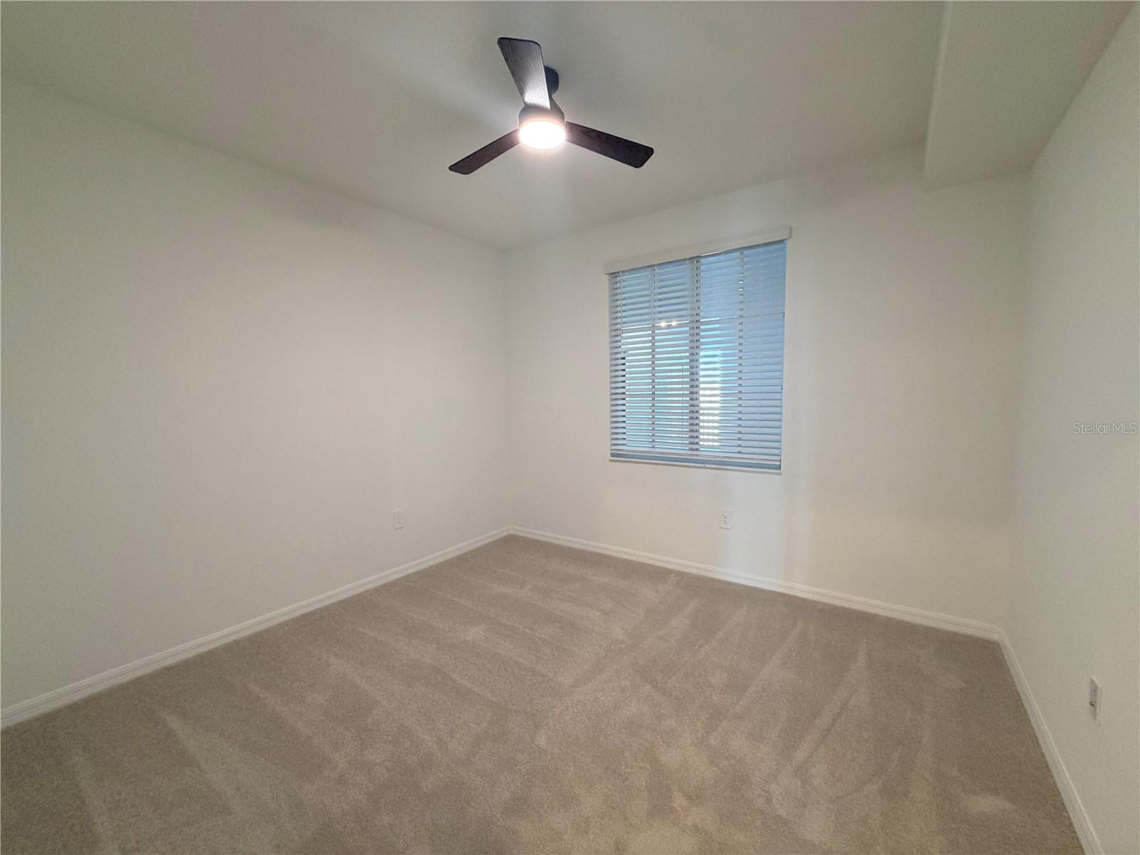 WELLEN GOLF & COUNTRY CLUB - Residential Lease