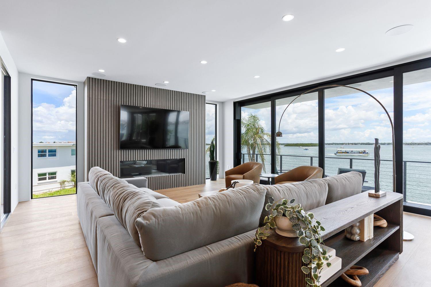 WILLIAMS BILL MADEIRA HARBOR SUB 3RD ADD - Residential