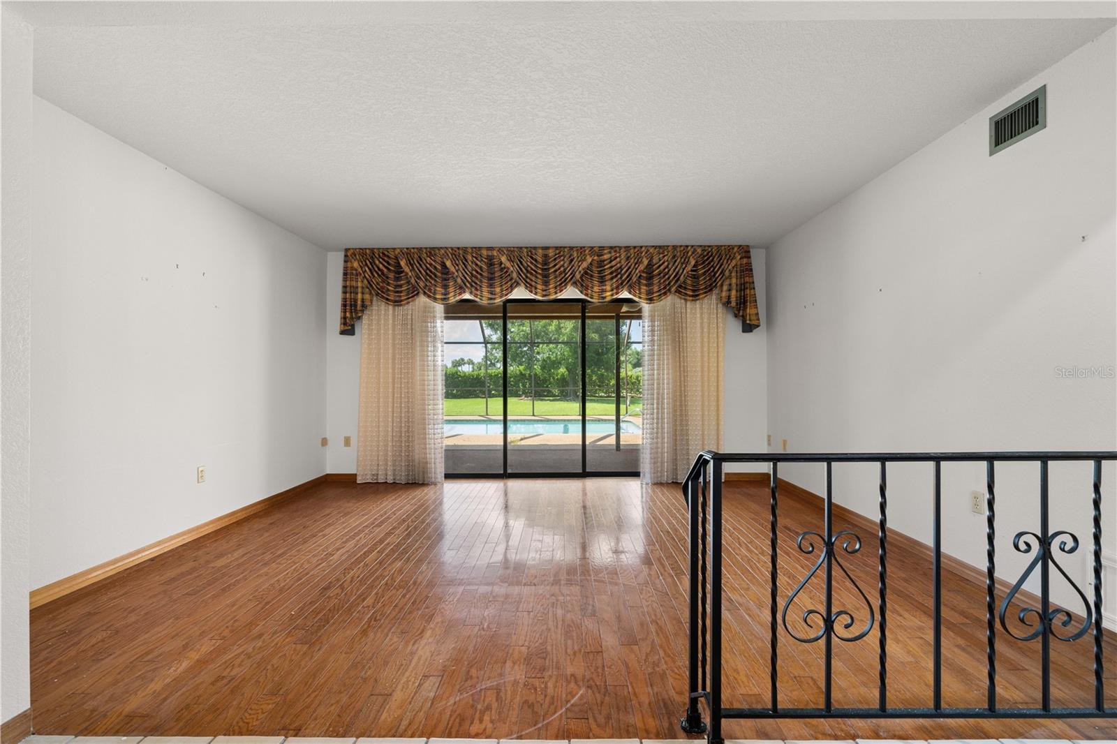 KINGS XING - Residential