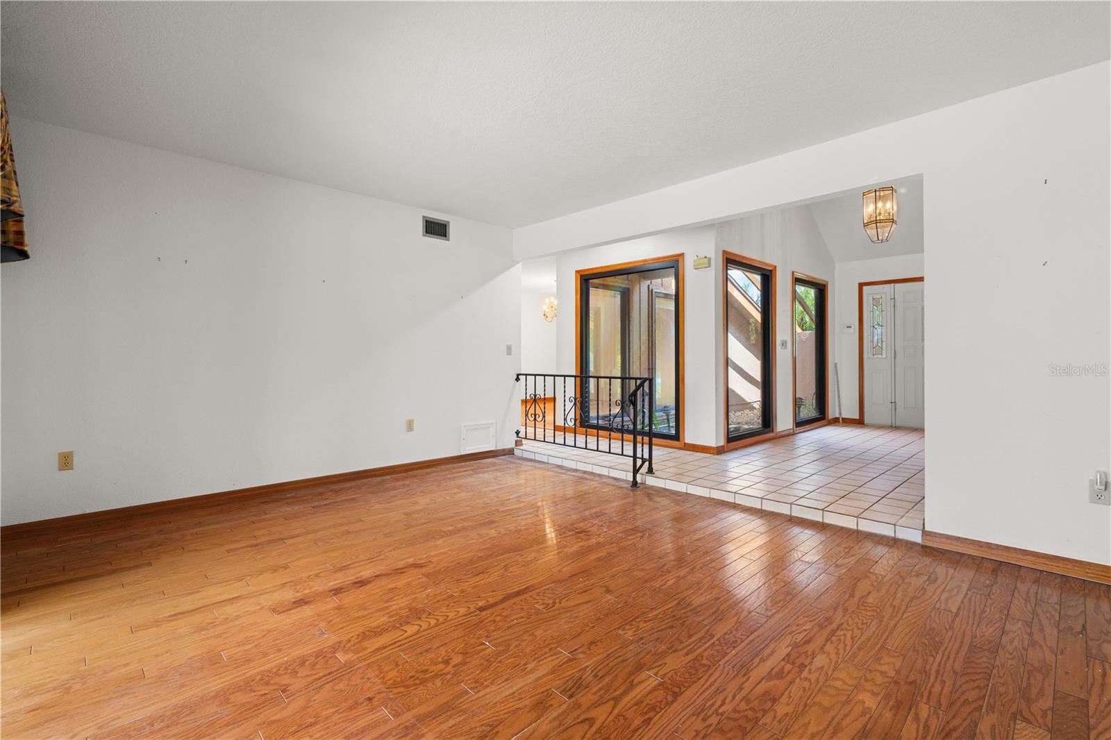 KINGS XING - Residential