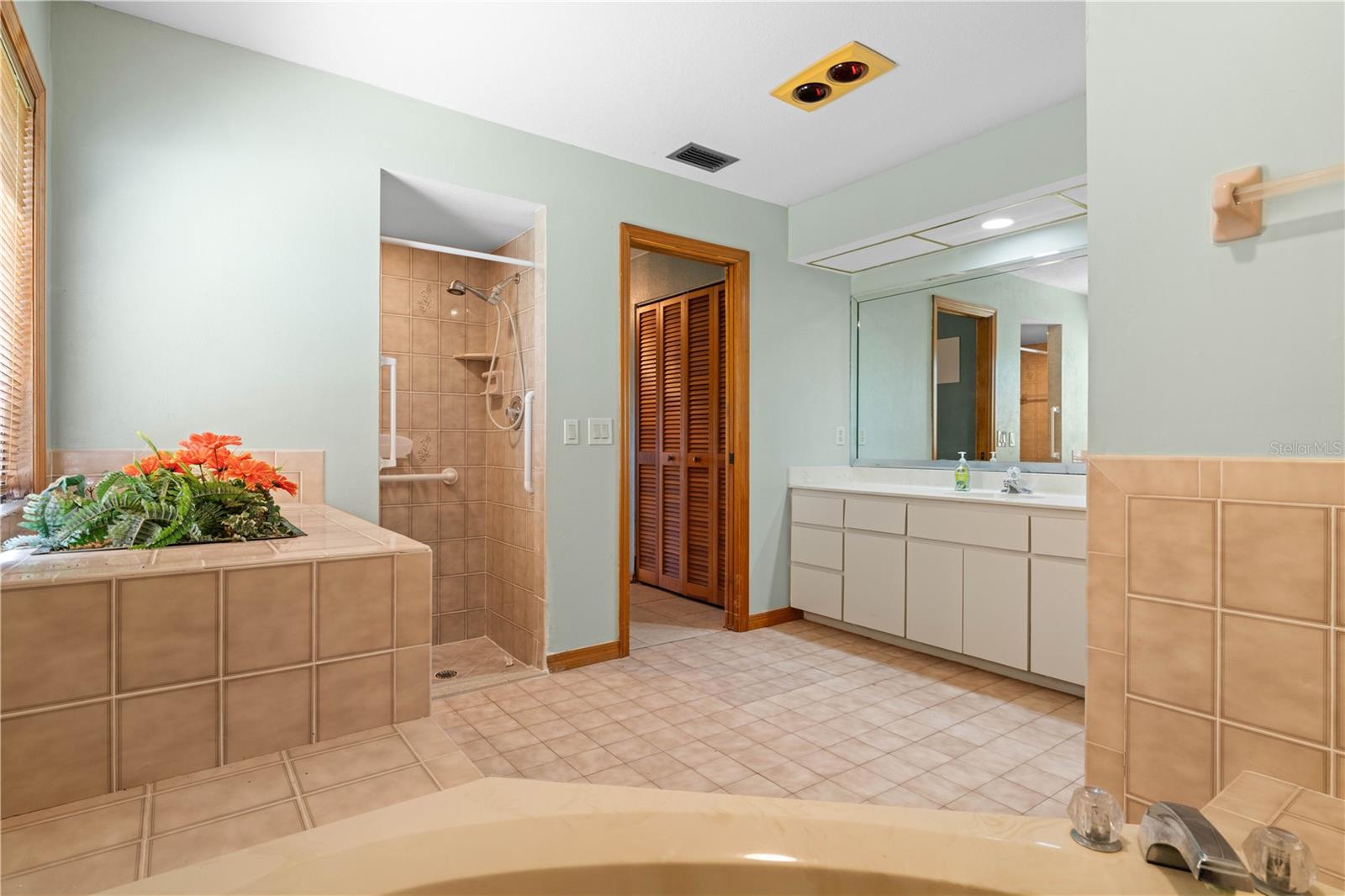 KINGS XING - Residential