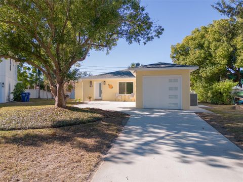 Photo of 229 Lime Circle S, Dunedin, FL 34698 (MLS # TB8448598)