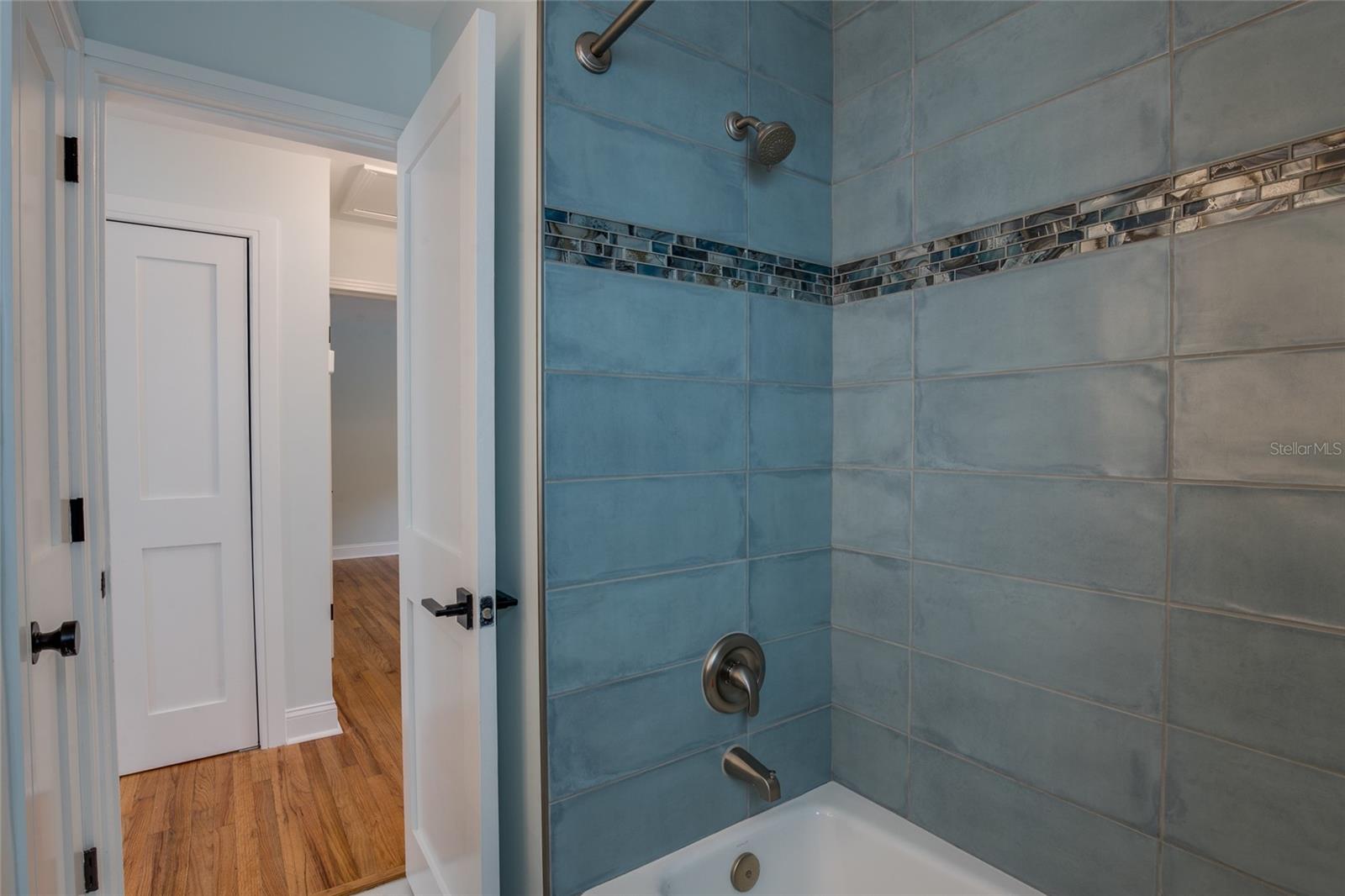 SHORE CREST - Residential