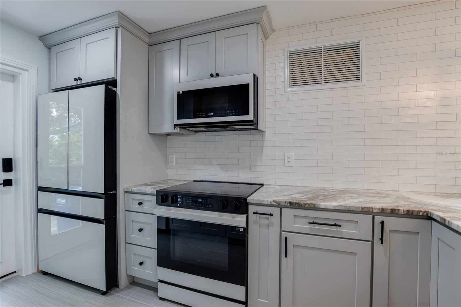 SHORE CREST - Residential