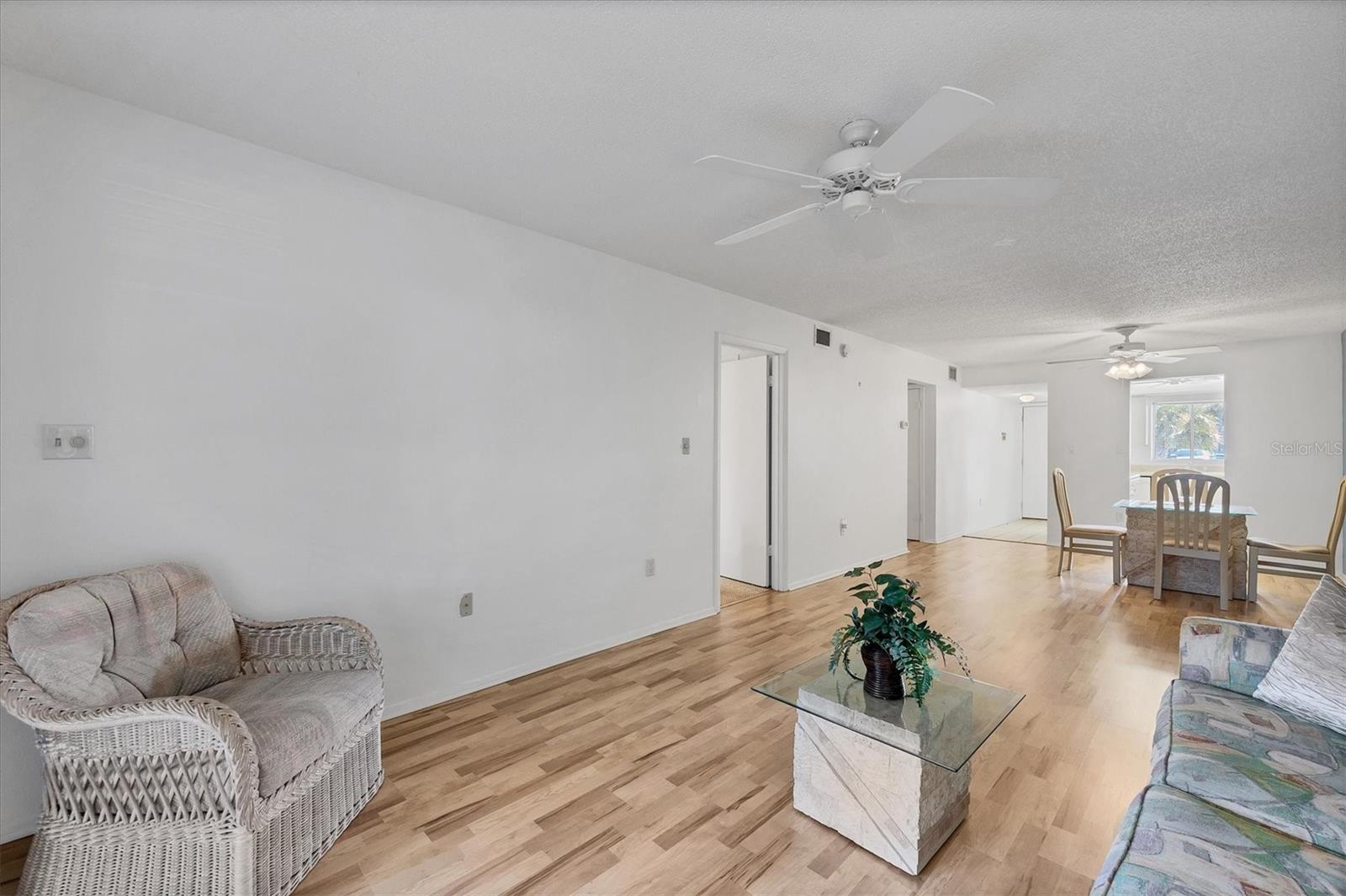 BAYSHORE ON THE LAKE APTS II SEC 3 - Residential