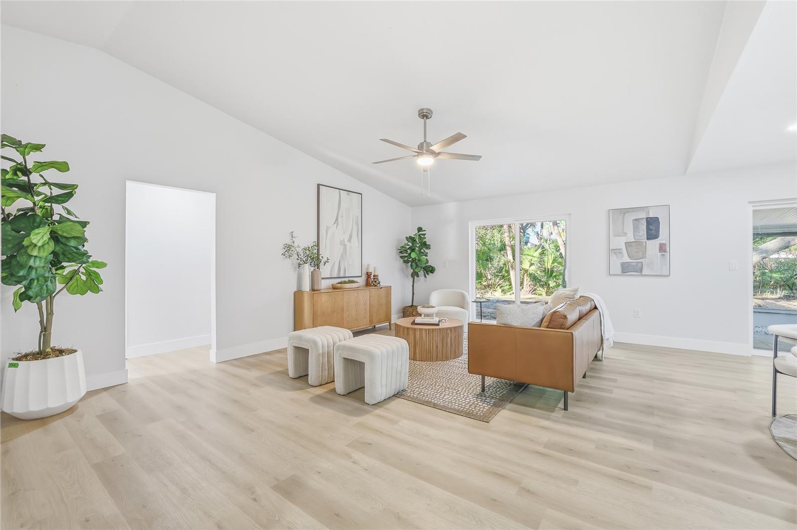 BONNIE GLYNN PH ONE-A - Residential