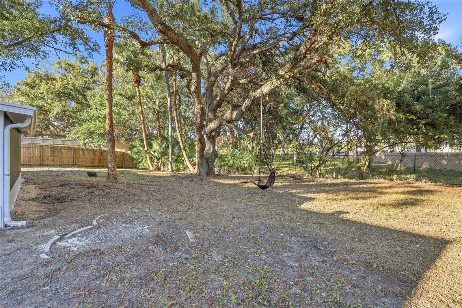 BONNIE GLYNN PH ONE-A - Residential