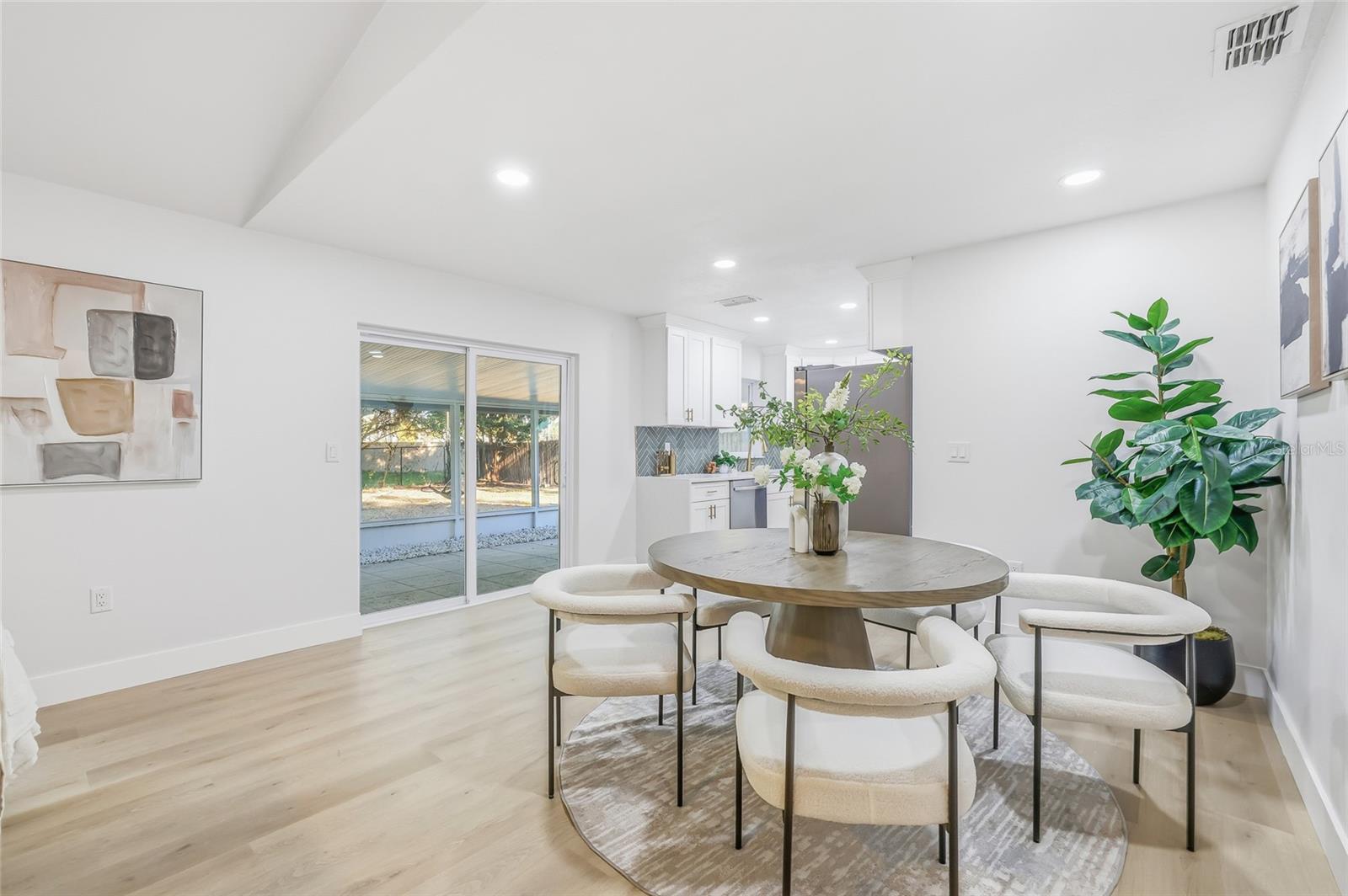 BONNIE GLYNN PH ONE-A - Residential