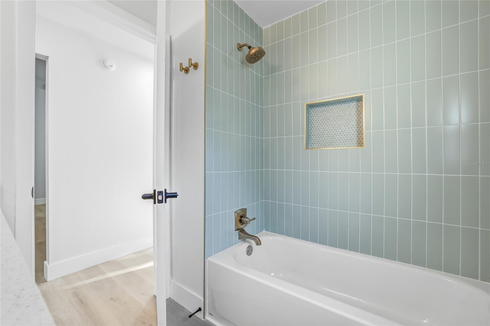 BONNIE GLYNN PH ONE-A - Residential